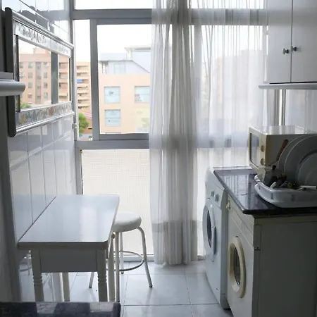Daire 4 Bedrooms Ref Poeta 105 Beach/climatisation Valensiya
